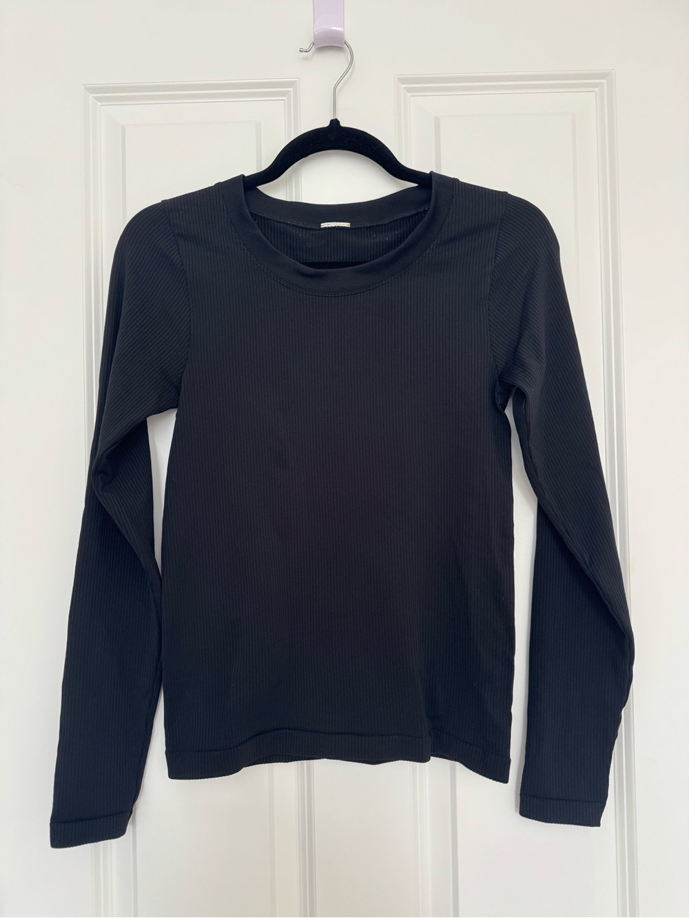 Athleta Women's Black Athletic Long Sleeve Ribbed Top